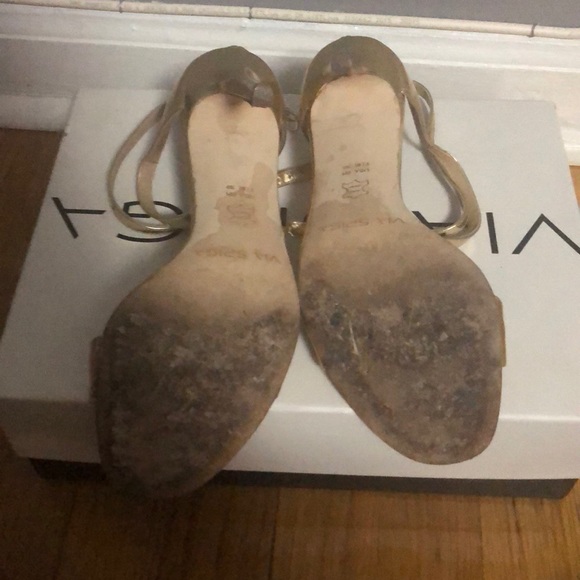 Shoes - Picture 3 of 4